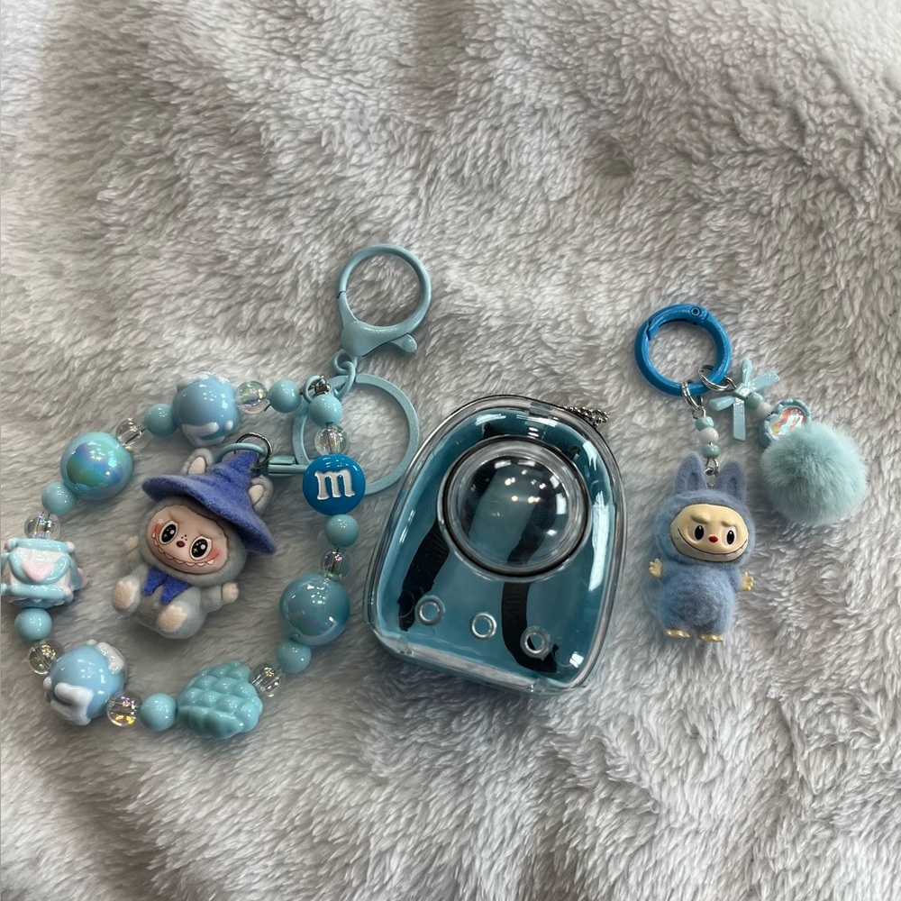Keychains/ Labubu backpack